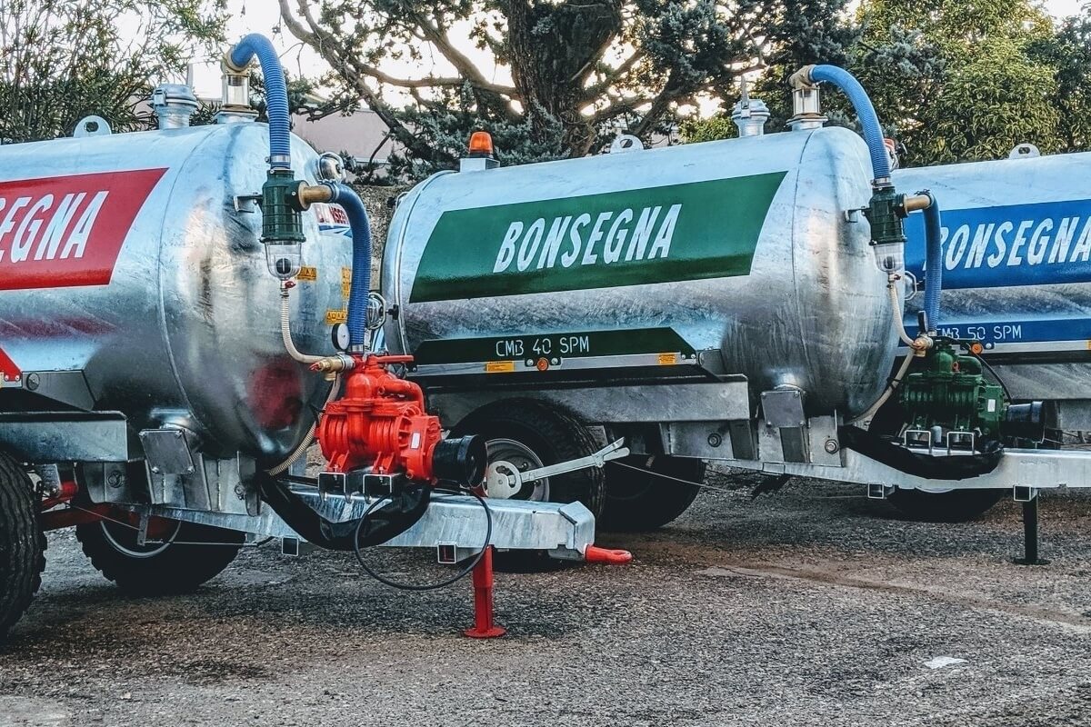 Esempio di pompe standard per carribotti in pressione monoasse di fascia entry-level